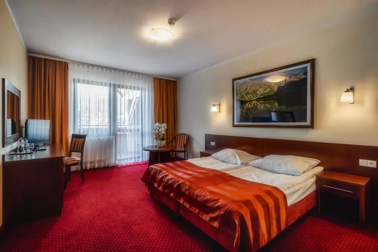 Pokój do wynajęcia w atrakcyjnej cenie w zakopiańskim hotelu, Elegancki pokój z widokiem na Tatry