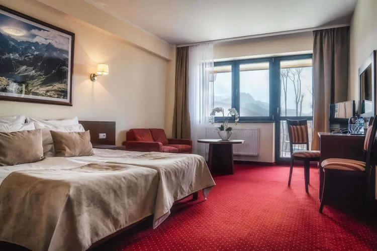 Pokój do wynajęcia w atrakcyjnej cenie w hotelu Tatra w Zakopanem, Pokój Comfort Plus z widokiem na Tatry - Tatra Hotel Zakopane