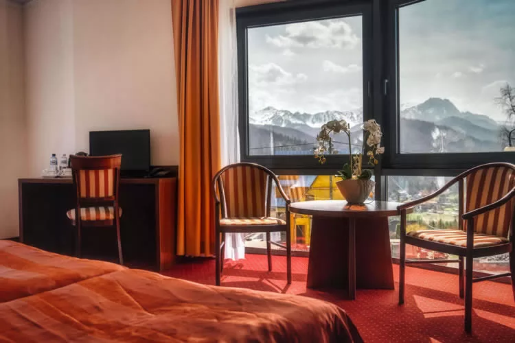 Komfortowy pokój Hotel TATRA Zakopane, Niezwykły widok na Tatry z pokoju Comfort Plus w Zakopanem