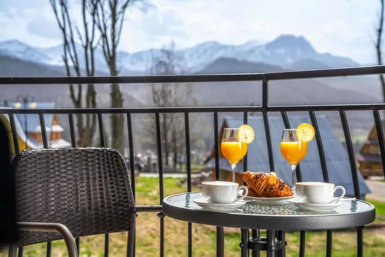 Pokój do wynajęcia w atrakcyjnej cenie Hotel TATRA Zakopane, Relaks na Balkonie z Widokiem na Tatry - Hotel Tatra