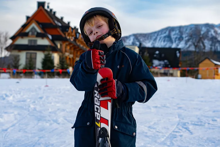 Talerzykowy wyciąg narciarski Cyrluś obok Hotelu Tatra - Zakopane